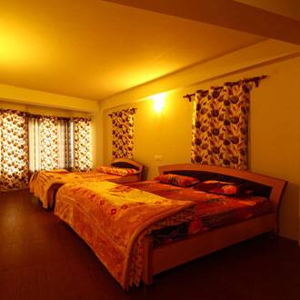 Hotel Travellers Paradise, Darjeeling 4